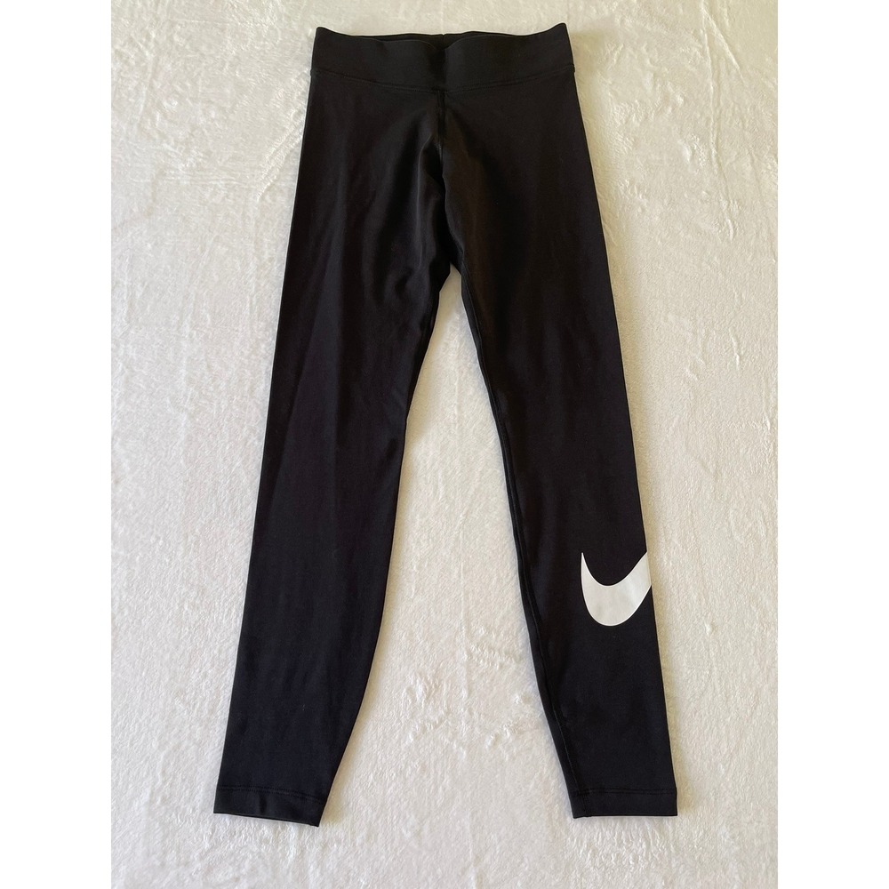 Nike Sportswear Essential Women's Size S Black Swoosh Leggings CZ8530-010
